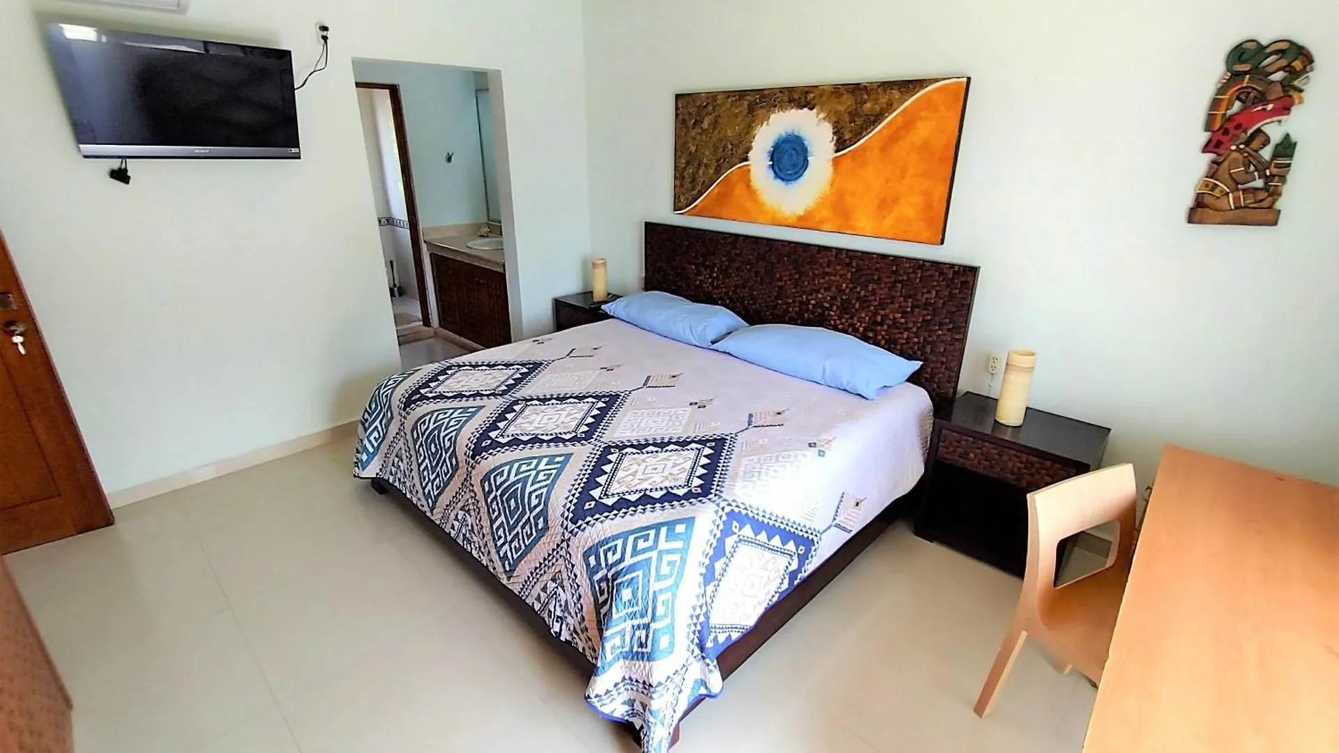 Private Rooms In A Hotel-Type Apartment - Super Located Puerto Aventuras Homestay