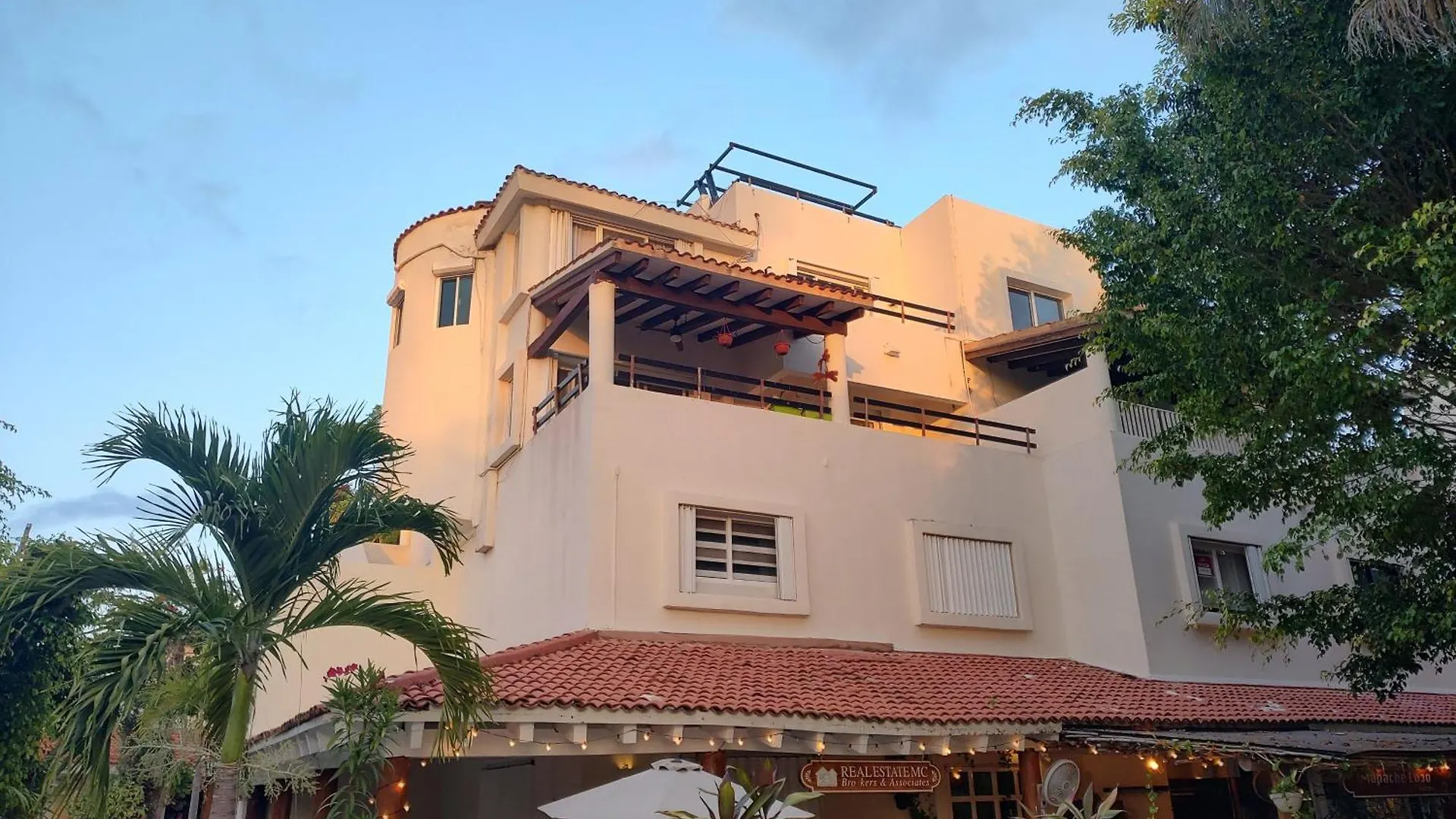 Private Rooms In A Hotel-Type Apartment - Super Located Puerto Aventuras Homestay