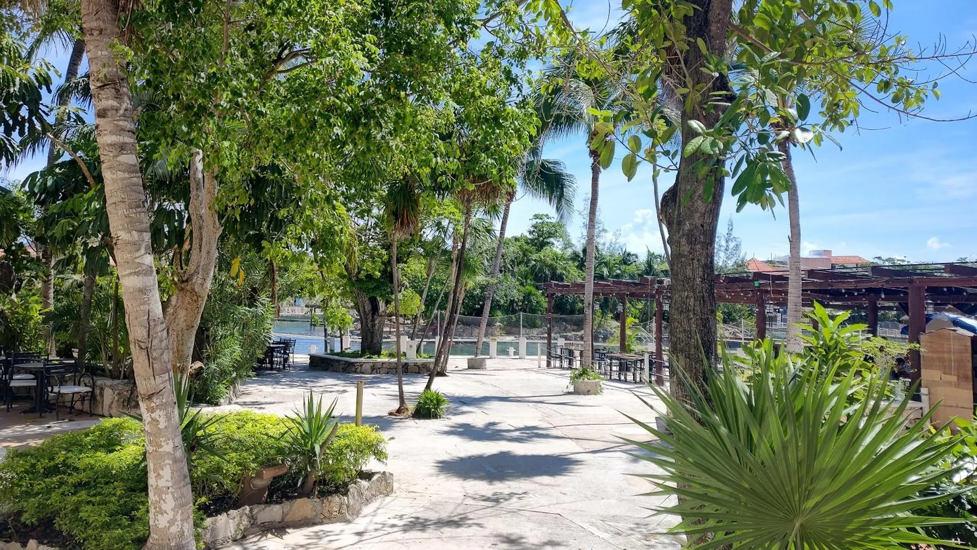 Private Rooms In A Hotel-Type Apartment - Super Located Puerto Aventuras Mexico